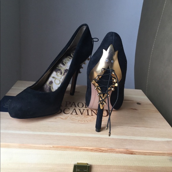 Black suede pumps - Picture 4 of 5